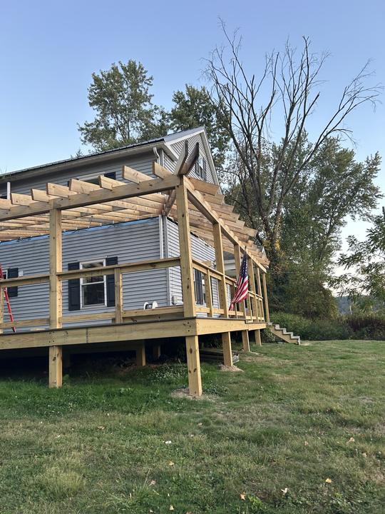 Deck with pergola frame